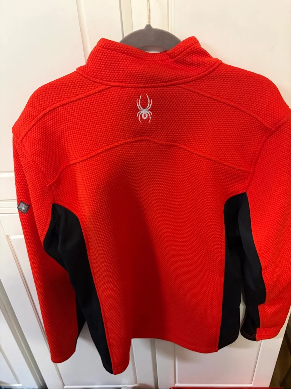 Spyder Men’s Red and Black Half-Zip Rash Guard Pullover, size L